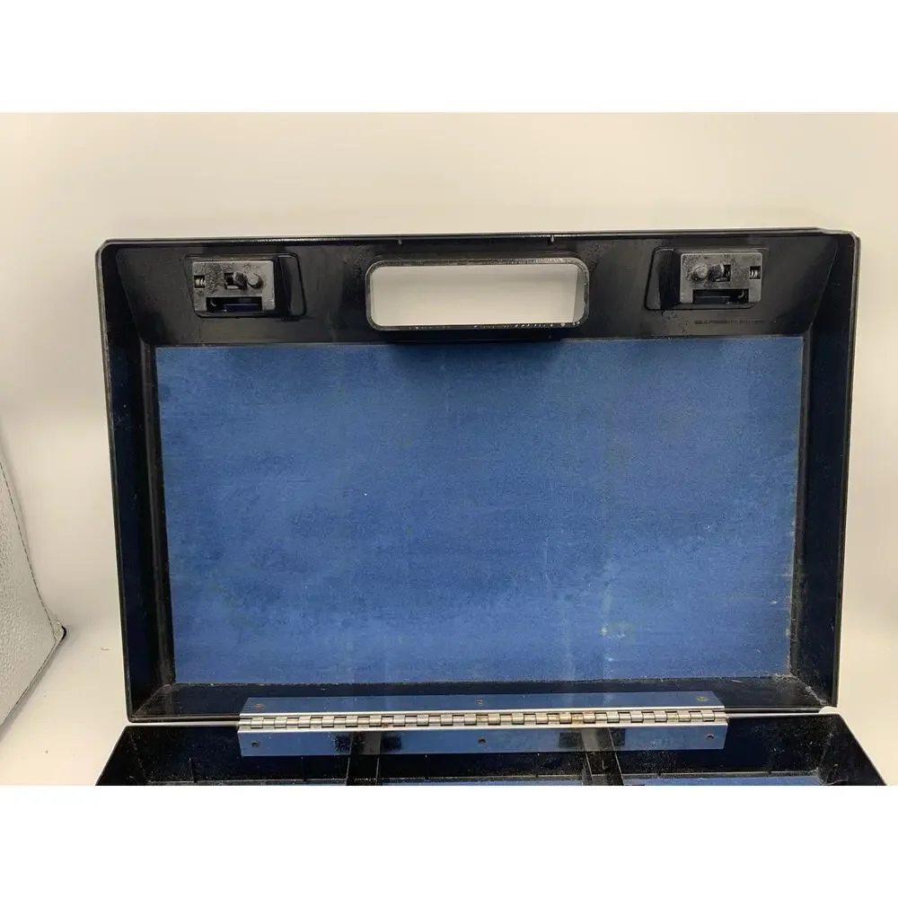 Vintage Cassette Carrying Case 1980's Plastic Hardshell Briefcase Holds 30 Tapes